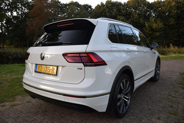 Volkswagen Tiguan 1.4 TSI ACT Highline R-Line*Pano*Virtual*Trekhaak*Leder*VOLL*