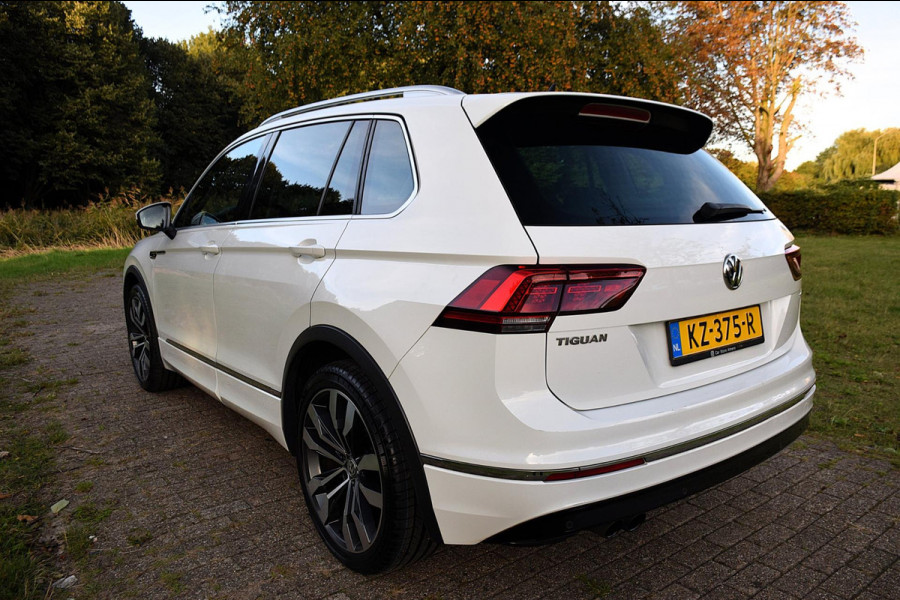 Volkswagen Tiguan 1.4 TSI ACT Highline R-Line*Pano*Virtual*Trekhaak*Leder*VOLL*