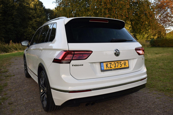 Volkswagen Tiguan 1.4 TSI ACT Highline R-Line*Pano*Virtual*Trekhaak*Leder*VOLL*
