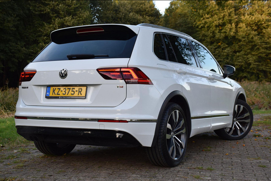 Volkswagen Tiguan 1.4 TSI ACT Highline R-Line*Pano*Virtual*Trekhaak*Leder*VOLL*