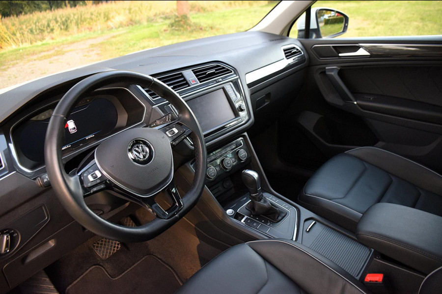 Volkswagen Tiguan 1.4 TSI ACT Highline R-Line*Pano*Virtual*Trekhaak*Leder*VOLL*