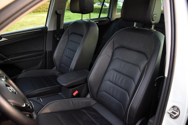 Volkswagen Tiguan 1.4 TSI ACT Highline R-Line*Pano*Virtual*Trekhaak*Leder*VOLL*