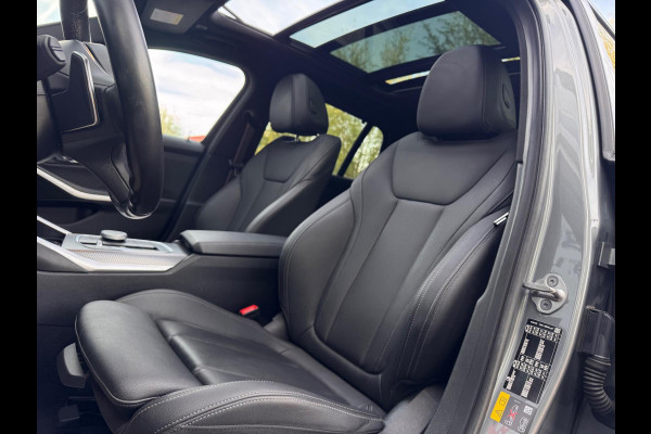 BMW 3 Serie Touring 330e Pano/Camera/Sfeer/Leer