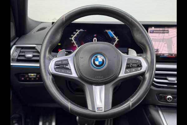 BMW 3 Serie Touring 330e Pano/Camera/Sfeer/Leer