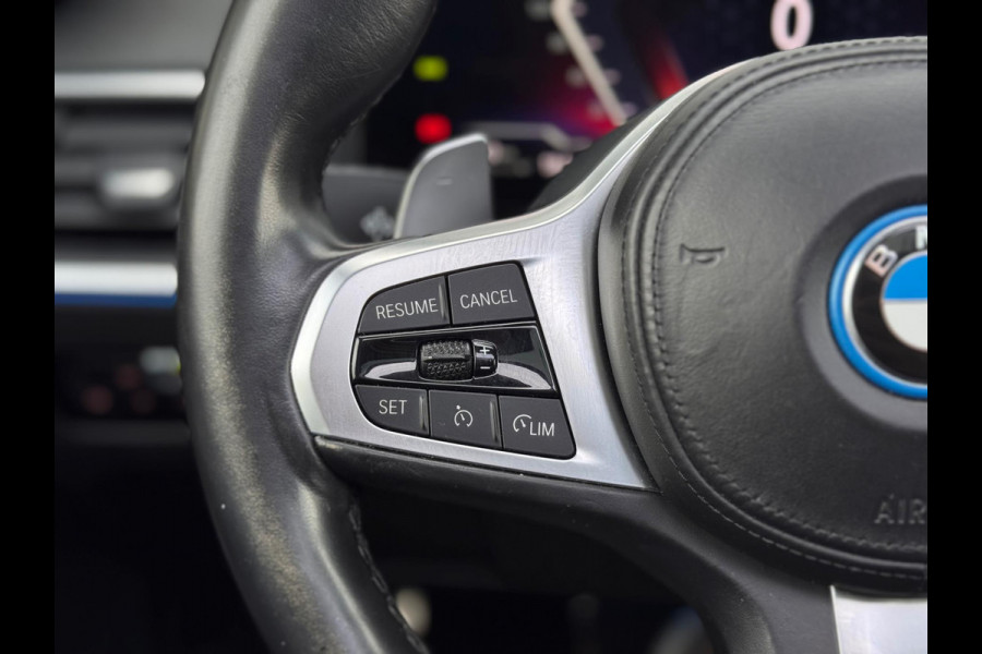 BMW 3 Serie Touring 330e Pano/Camera/Sfeer/Leer