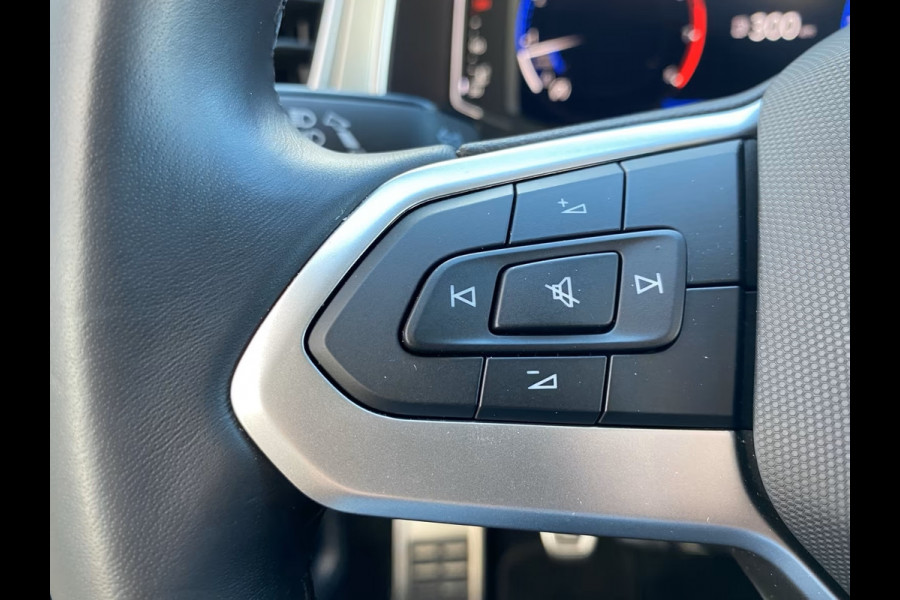 Volkswagen T-Roc 1.5 TSI ** LED, VIRTUAL, CLIMA, KEYLESS, ALARM, PRIVACY, 17-inch LMV ** 1e EIG - VW GAR t/m 12-2028 ** ** INFORMEER OOK NAAR ONZE AANTREKKELIJKE FINANCIAL-LEASE TARIEVEN **
