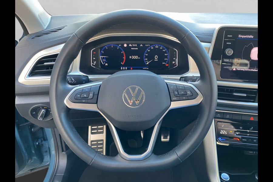 Volkswagen T-Roc 1.5 TSI ** LED, VIRTUAL, CLIMA, KEYLESS, ALARM, PRIVACY, 17-inch LMV ** 1e EIG - VW GAR t/m 12-2028 ** ** INFORMEER OOK NAAR ONZE AANTREKKELIJKE FINANCIAL-LEASE TARIEVEN **