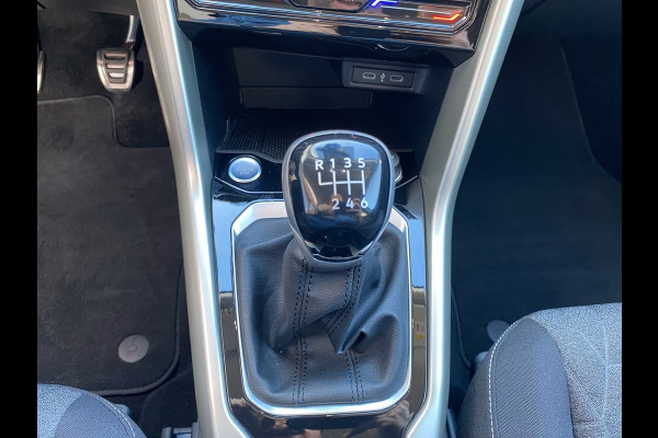 Volkswagen T-Roc 1.5 TSI ** LED, VIRTUAL, CLIMA, KEYLESS, ALARM, PRIVACY, 17-inch LMV ** 1e EIG - VW GAR t/m 12-2028 ** ** INFORMEER OOK NAAR ONZE AANTREKKELIJKE FINANCIAL-LEASE TARIEVEN **