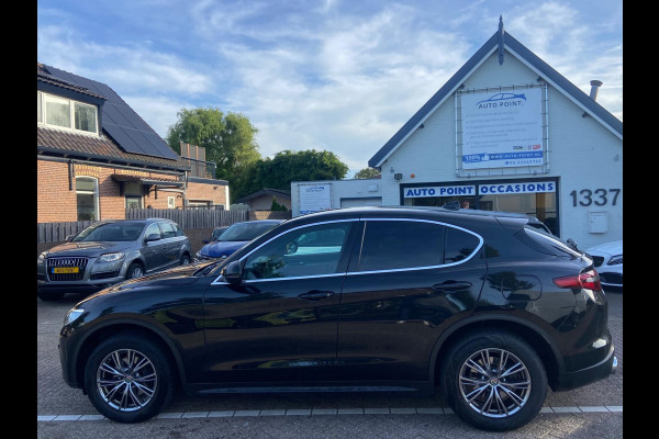 Alfa Romeo Stelvio 2.0 T AWD SPORTSEATS/LANE/CAMER/NAVI/KEYLESS