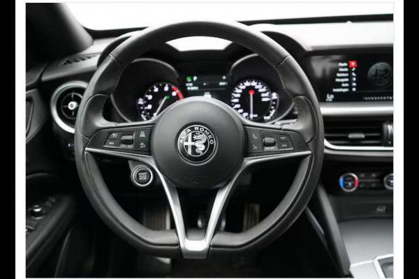 Alfa Romeo Stelvio 2.0 T AWD SPORTSEATS/LANE/CAMER/NAVI/KEYLESS