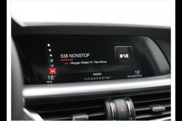 Alfa Romeo Stelvio 2.0 T AWD SPORTSEATS/LANE/CAMER/NAVI/KEYLESS
