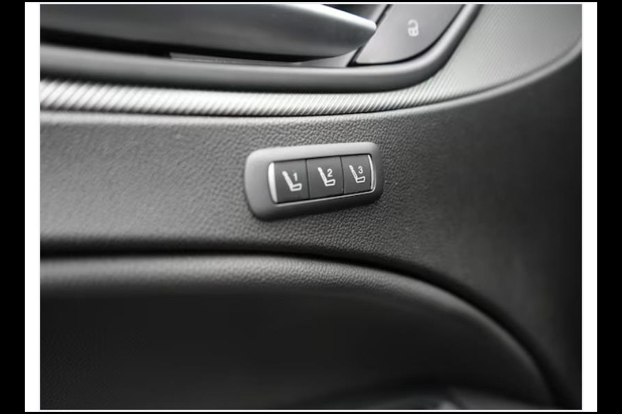 Alfa Romeo Stelvio 2.0 T AWD SPORTSEATS/LANE/CAMER/NAVI/KEYLESS