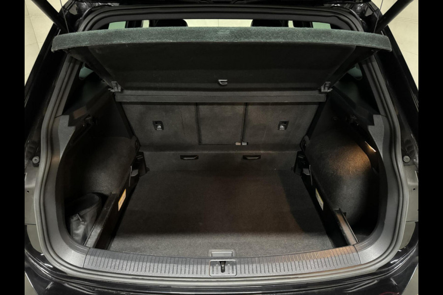 Volkswagen Tiguan 1.5 TSI ACT 2x R-Line Virtual ACC Carplay NAP