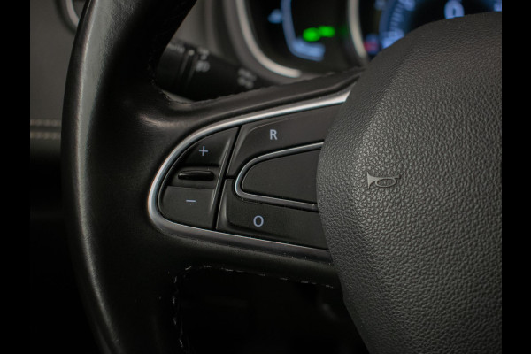 Renault Scénic 1.2 TCe Bose Sport (CARPLAY,NAVI,LED,SPORTSTOELEN,CAMERA,LEDER,TREKHAAK,PDC,CRUISE,CLIMATE,NETTESTAAT)