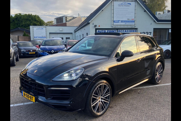 Porsche Cayenne 3.0 HYBRID SPORT-DESIGN/PANO/MATRIX/22INCH