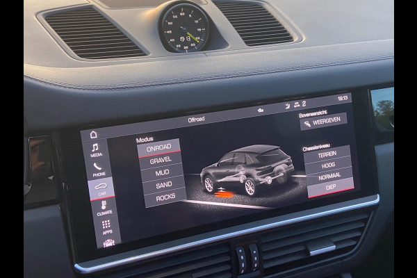 Porsche Cayenne 3.0 HYBRID SPORT-DESIGN/PANO/MATRIX/22INCH