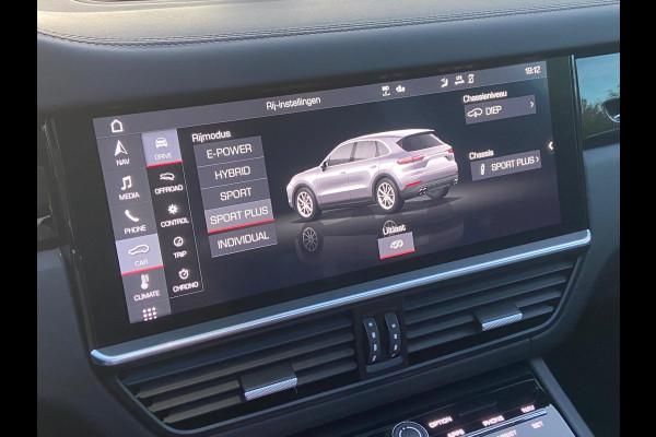 Porsche Cayenne 3.0 HYBRID SPORT-DESIGN/PANO/MATRIX/22INCH