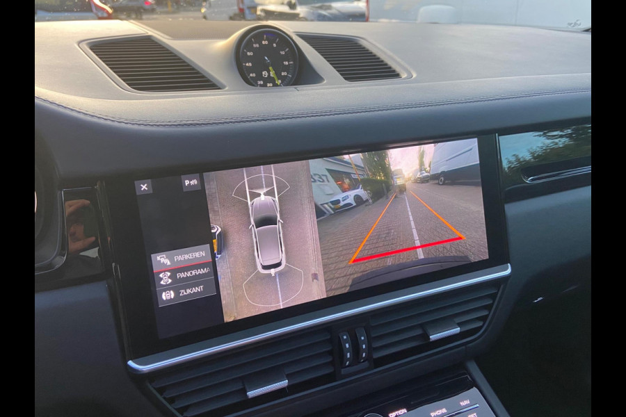 Porsche Cayenne 3.0 HYBRID SPORT-DESIGN/PANO/MATRIX/22INCH