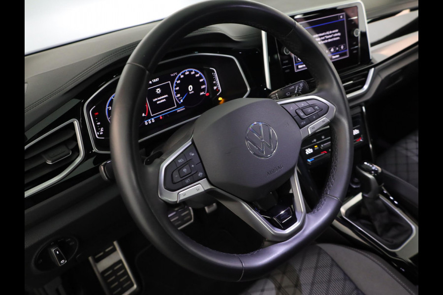 Volkswagen T-Roc 1.5 TSI R-Line 150 pk Automaat (DSG) | Verlengde garantie | Navigatie | Trekhaak (afneembaar) | Parkeersensoren (Park assist) | Achteruitrijcamera | R-Line |