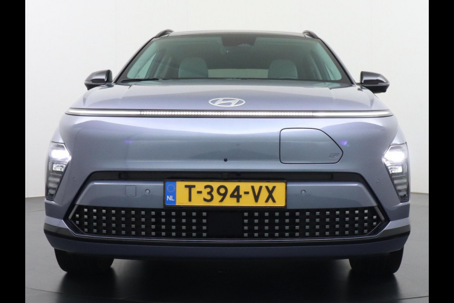 Hyundai KONA ELECTRIC Premium Sky 65.4 kWh VAN: 37.900,- VOOR: 35.770,- UW HERFSTVOORDEEL: 2.130,- EURO | NIEUW 51.500,-EURO! | ORIG. NL.| DEALER ONDERHOUDEN