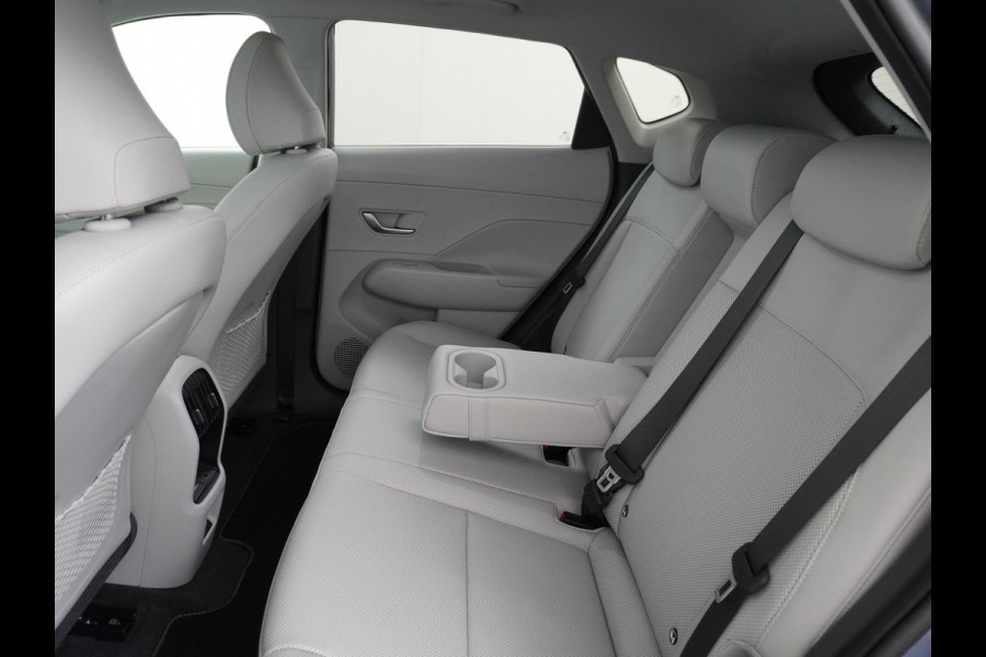 Hyundai KONA ELECTRIC Premium Sky 65.4 kWh VAN: 37.900,- VOOR: 35.770,- UW HERFSTVOORDEEL: 2.130,- EURO | NIEUW 51.500,-EURO! | ORIG. NL.| DEALER ONDERHOUDEN