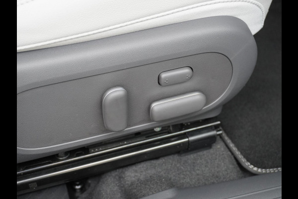 Hyundai KONA ELECTRIC Premium Sky 65.4 kWh VAN: 37.900,- VOOR: 35.770,- UW HERFSTVOORDEEL: 2.130,- EURO | NIEUW 51.500,-EURO! | ORIG. NL.| DEALER ONDERHOUDEN