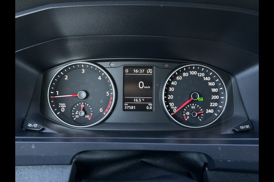 Volkswagen Transporter 2.0 TDI 150 PK HIGHLINE AUTOMAAT DSG / L2H1 / 1e EIGENAAR / UNIEK 37.581 KM !! / BPM VRIJ / AIRCO / CRUISE / NAVI / BLUETOOTH / Volkswagen Transporter 2.0 TDI 150 PK HIGHLINE AUTOMAAT DSG / L2H1 / 1e EIGENAAR / UNIEK 37.581 KM !! / BPM VRIJ / AIRCO / CRUISE / NAVI / BLUETOOTH /