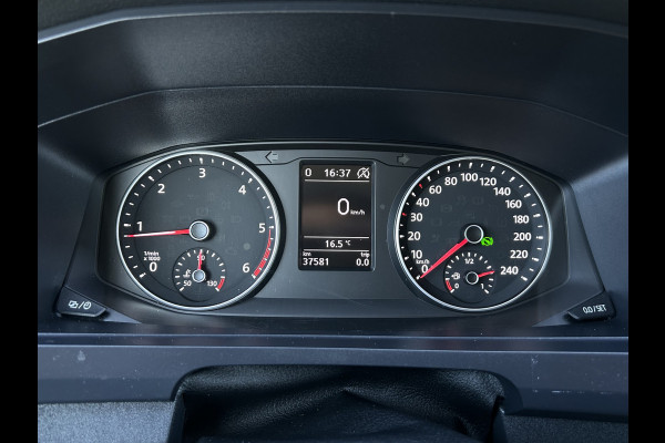 Volkswagen Transporter 2.0 TDI 150 PK HIGHLINE AUTOMAAT DSG / L2H1 / 1e EIGENAAR / UNIEK 37.581 KM !! / BPM VRIJ / AIRCO / CRUISE / NAVI / BLUETOOTH / Volkswagen Transporter 2.0 TDI 150 PK HIGHLINE AUTOMAAT DSG / L2H1 / 1e EIGENAAR / UNIEK 37.581 KM !! / BPM VRIJ / AIRCO / CRUISE / NAVI / BLUETOOTH /
