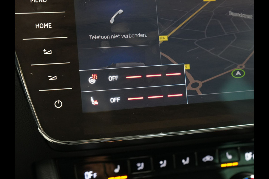 Škoda Superb Combi 1.4 TSI iV Sportline Business Plug In Hybrid 218pk Dealer O.H PHEV | Adaptive Cruise | Alcantara Sportstoelen Memory & Verwarmd | Apple Carplay | Sfeerverlichting | Keyless | Blis | Camera | Virtual | Navigatie | DAB |