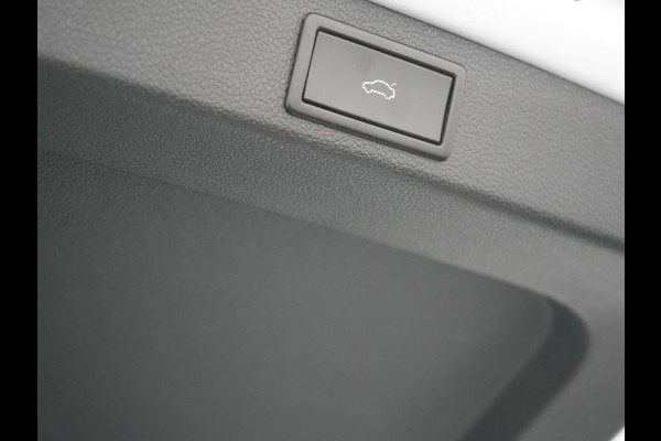 Škoda Superb Combi 1.4 TSI iV Sportline Business Plug In Hybrid 218pk Dealer O.H PHEV | Adaptive Cruise | Alcantara Sportstoelen Memory & Verwarmd | Apple Carplay | Sfeerverlichting | Keyless | Blis | Camera | Virtual | Navigatie | DAB |