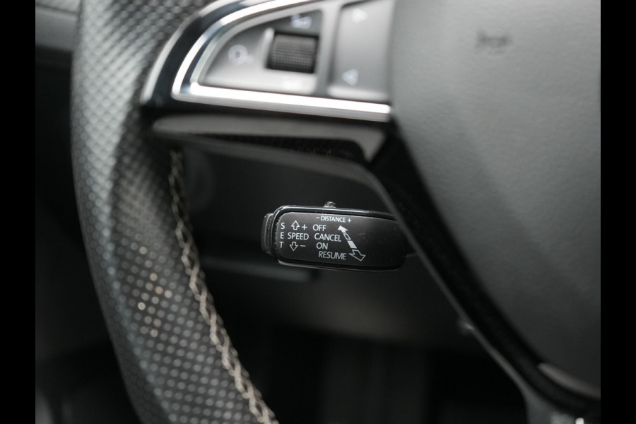 Škoda Superb Combi 1.4 TSI iV Sportline Business Plug In Hybrid 218pk Dealer O.H PHEV | Adaptive Cruise | Alcantara Sportstoelen Memory & Verwarmd | Apple Carplay | Sfeerverlichting | Keyless | Blis | Camera | Virtual | Navigatie | DAB |