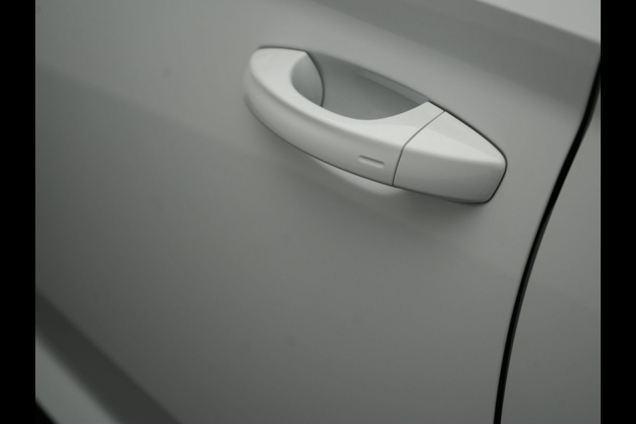 Škoda Superb Combi 1.4 TSI iV Sportline Business Plug In Hybrid 218pk Dealer O.H PHEV | Adaptive Cruise | Alcantara Sportstoelen Memory & Verwarmd | Apple Carplay | Sfeerverlichting | Keyless | Blis | Camera | Virtual | Navigatie | DAB |