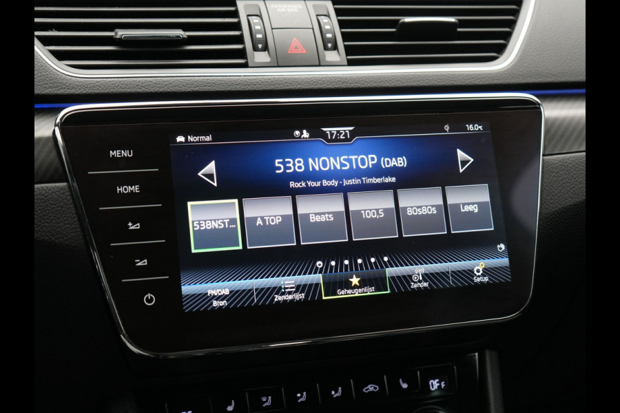 Škoda Superb Combi 1.4 TSI iV Sportline Business Plug In Hybrid 218pk Dealer O.H PHEV | Adaptive Cruise | Alcantara Sportstoelen Memory & Verwarmd | Apple Carplay | Sfeerverlichting | Keyless | Blis | Camera | Virtual | Navigatie | DAB |