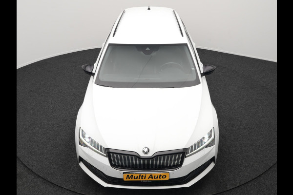 Škoda Superb Combi 1.4 TSI iV Sportline Business Plug In Hybrid 218pk Dealer O.H PHEV | Adaptive Cruise | Alcantara Sportstoelen Memory & Verwarmd | Apple Carplay | Sfeerverlichting | Keyless | Blis | Camera | Virtual | Navigatie | DAB |