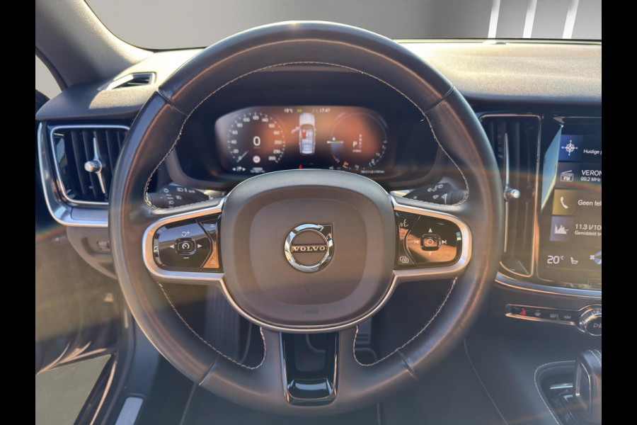Volvo V60 T6 Recharge 4x4 Geartronic Inscription | PHEV | Lederen stoelen met geheugen | Android / Apple | Camera |