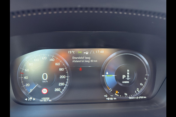 Volvo V60 T6 Recharge 4x4 Geartronic Inscription | PHEV | Lederen stoelen met geheugen | Android / Apple | Camera |