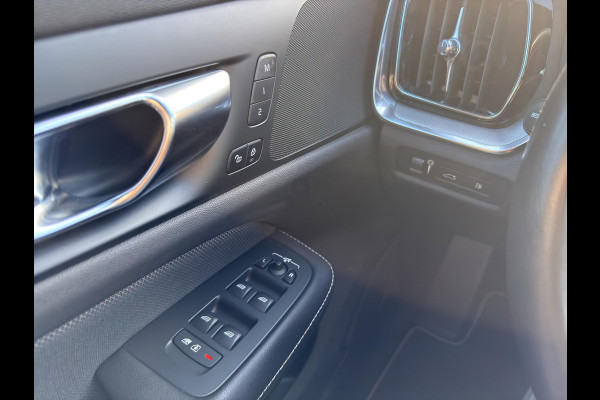 Volvo V60 T6 Recharge 4x4 Geartronic Inscription | PHEV | Lederen stoelen met geheugen | Android / Apple | Camera |