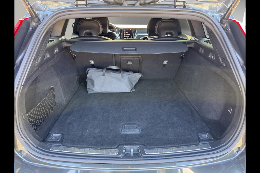 Volvo V60 T6 Recharge 4x4 Geartronic Inscription | PHEV | Lederen stoelen met geheugen | Android / Apple | Camera |