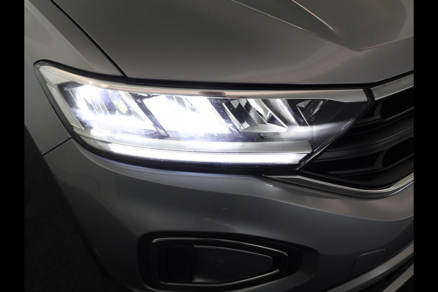 Volkswagen T-Roc 1.5 TSI Life Edition 150 pk Automaat (DSG) | Verlengde garantie | Navigatie via App | Parkeersensoren (Park assist) | Achteruitrijcamera | Adaptieve cruise control |