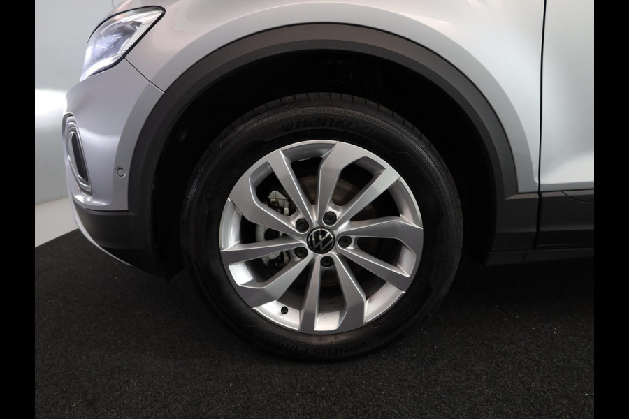 Volkswagen T-Roc 1.5 TSI Life Edition 150 pk Automaat (DSG) | Verlengde garantie | Navigatie via App | Parkeersensoren (Park assist) | Achteruitrijcamera | Adaptieve cruise control |