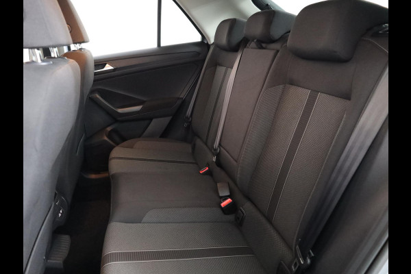 Volkswagen T-Roc 1.5 TSI Life Edition 150 pk Automaat (DSG) | Verlengde garantie | Navigatie via App | Parkeersensoren (Park assist) | Achteruitrijcamera | Adaptieve cruise control |