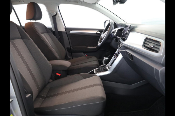 Volkswagen T-Roc 1.5 TSI Life Edition 150 pk Automaat (DSG) | Verlengde garantie | Navigatie via App | Parkeersensoren (Park assist) | Achteruitrijcamera | Adaptieve cruise control |