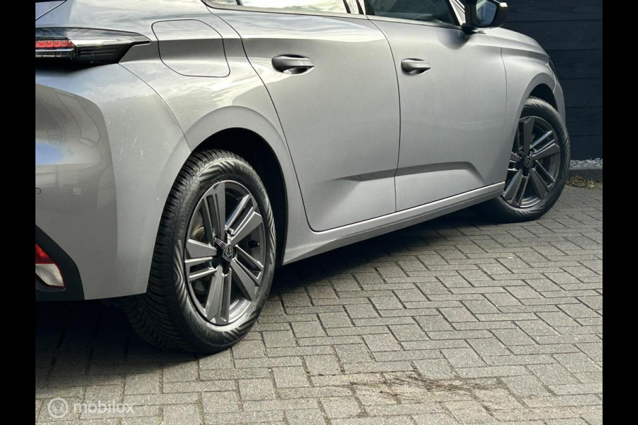 Peugeot 308 1.2 131 PK AUTOMAAT Pack Business Clima / FM nav / Carplay / LED / 41.882 KM!! Peugeot 308 1.2 131 PK AUTOMAAT Pack Business Clima / FM nav / Carplay / LED / 41.882 KM!!