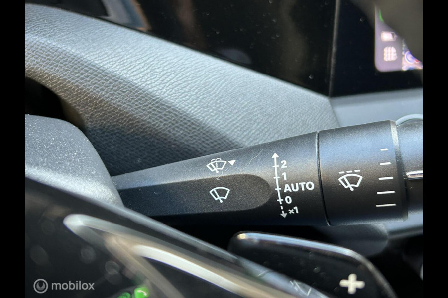 Peugeot 308 1.2 131 PK AUTOMAAT Pack Business Clima / FM nav / Carplay / LED / 41.882 KM!! Peugeot 308 1.2 131 PK AUTOMAAT Pack Business Clima / FM nav / Carplay / LED / 41.882 KM!!