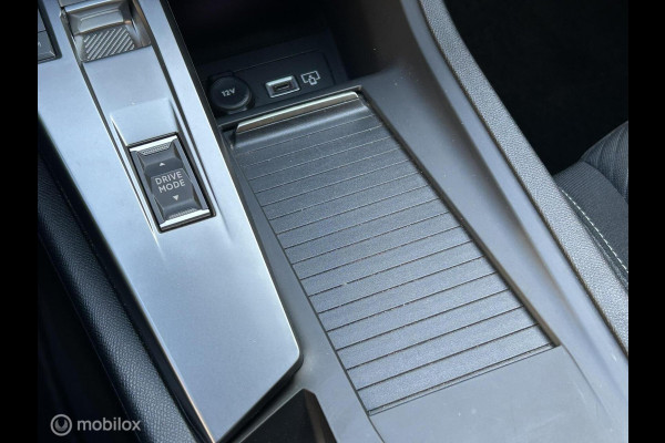 Peugeot 308 1.2 131 PK AUTOMAAT Pack Business Clima / FM nav / Carplay / LED / 41.882 KM!! Peugeot 308 1.2 131 PK AUTOMAAT Pack Business Clima / FM nav / Carplay / LED / 41.882 KM!!