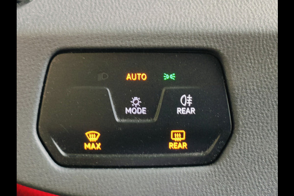 Volkswagen ID.3 Pure 45 kWh uit 2022 Rijklaar + 12 maanden Bovag-garantie Henk Jongen Auto's in Helmond,  al 50 jaar service zoals 't hoort!