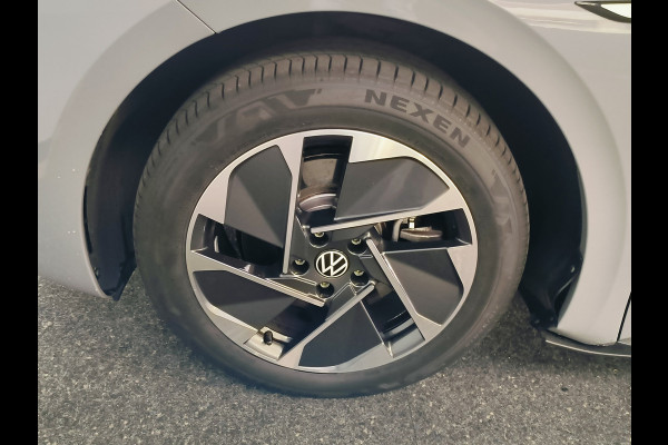 Volkswagen ID.3 Pure 45 kWh uit 2022 Rijklaar + 12 maanden Bovag-garantie Henk Jongen Auto's in Helmond,  al 50 jaar service zoals 't hoort!