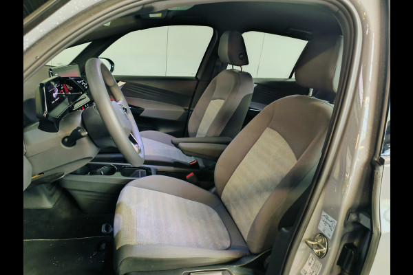 Volkswagen ID.3 Pure 45 kWh uit 2022 Rijklaar + 12 maanden Bovag-garantie Henk Jongen Auto's in Helmond,  al 50 jaar service zoals 't hoort!