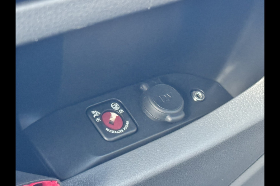 Citroën Jumpy 2.0 BlueHDI 180 L2H1 | Automaat | 360 Camera | Stoelverwarming | Carplay/Android Citroën Jumpy 2.0 BlueHDI 180 L2H1 | Automaat | 360 Camera | Stoelverwarming | Carplay/Android