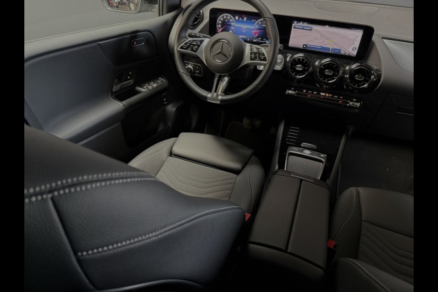 Mercedes-Benz B-Klasse 180 Star Edition Luxury Line trekhaak +winterset 24 m garantie